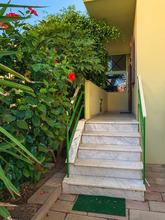 L'Hibiscus Di Lucia Villa Алгеро Екстериор снимка